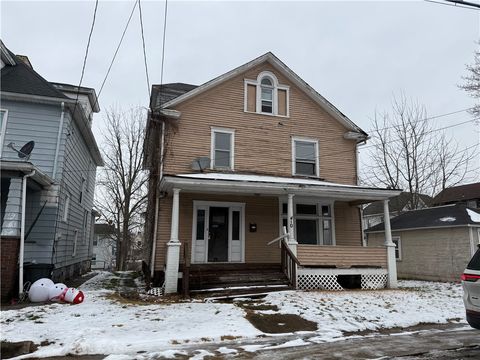 Photo of 10 W Miller St, New Castle, PA 16102 (MLS # 1736090)