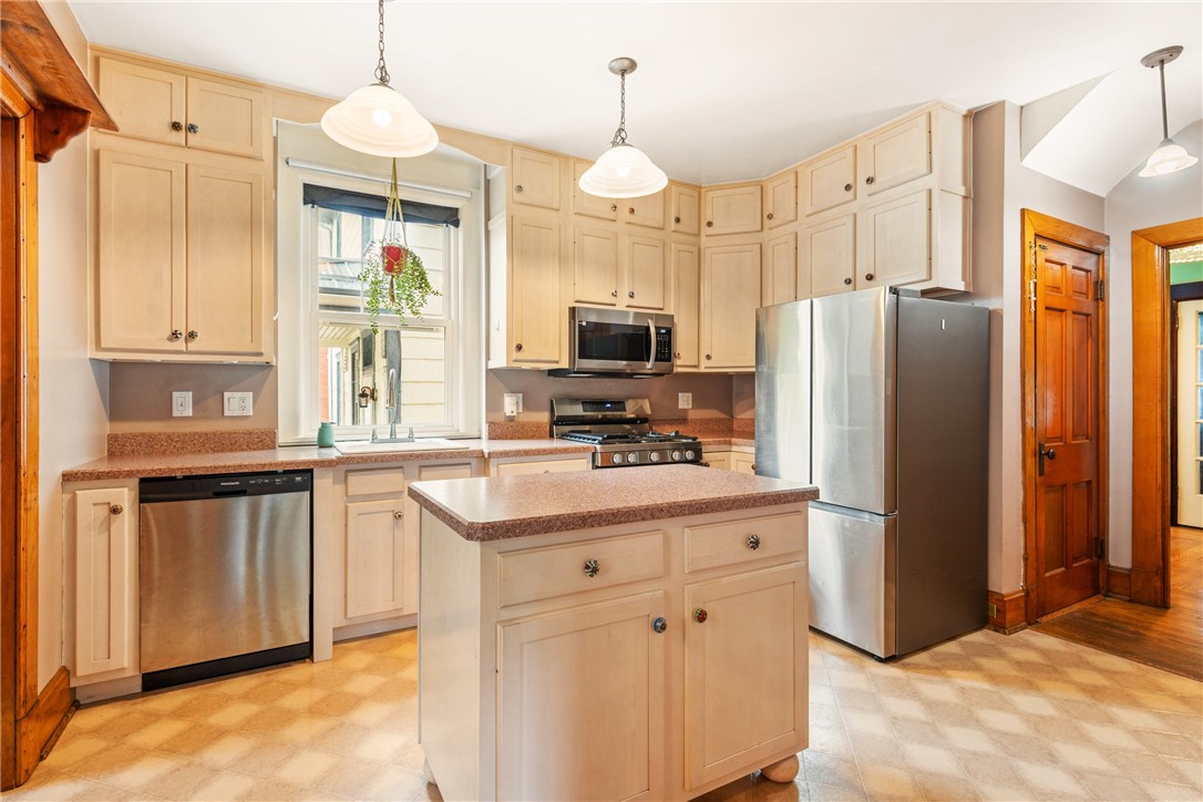 Somerset Boro, Pennsylvania 15501, United States, 4 Bedrooms Bedrooms, ,2 BathroomsBathrooms,Residential,Active,161333