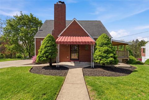 Photo of 81 Coraopolis Rd, Coraopolis, PA 15108 (MLS # 1749335)