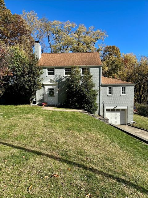Photo of 452 Woodland Rd, Pittsburgh, PA 15237 (MLS # 1744946)
