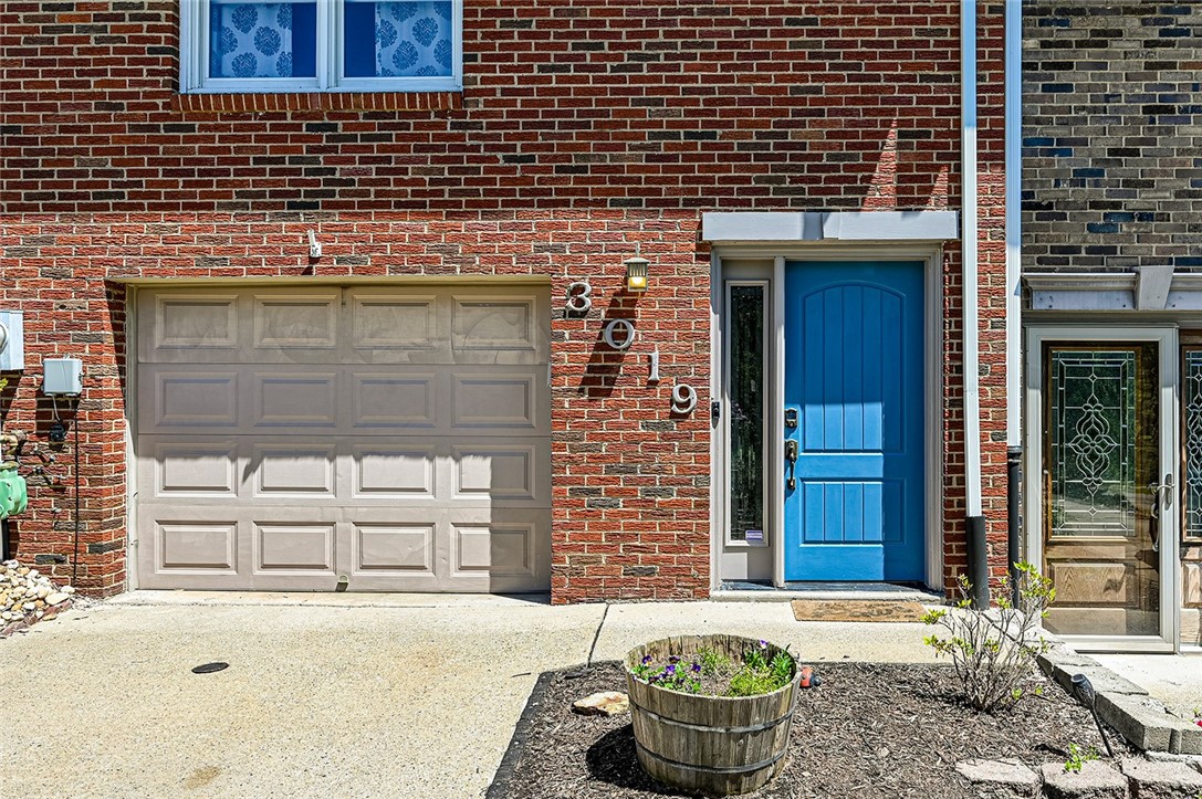 3019 DENNING WAY