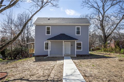 Photo of 28 Farley St, Washington, PA 15301 (MLS # 1745390)