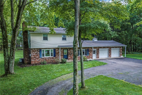 411 KERRY DR, BUTLER, PA 16001 - Image 857b165ac9c02c774ea535fbb9798d3e/3836753566