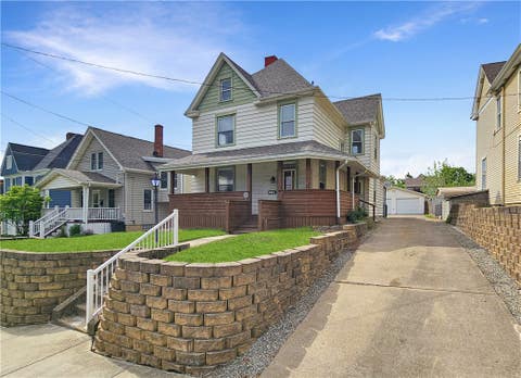 Photo for 133 Wellington Ave