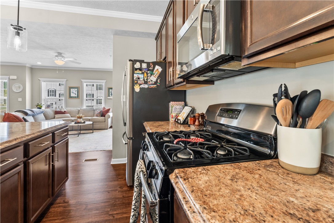 Jackson Twp, Pennsylvania 16037, United States, 3 Bedrooms Bedrooms, ,3 BathroomsBathrooms,Residential,Active,209342