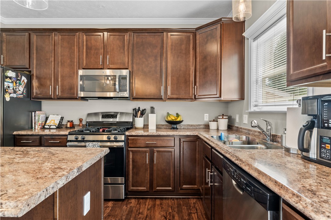 Jackson Twp, Pennsylvania 16037, United States, 3 Bedrooms Bedrooms, ,3 BathroomsBathrooms,Residential,Active,209342