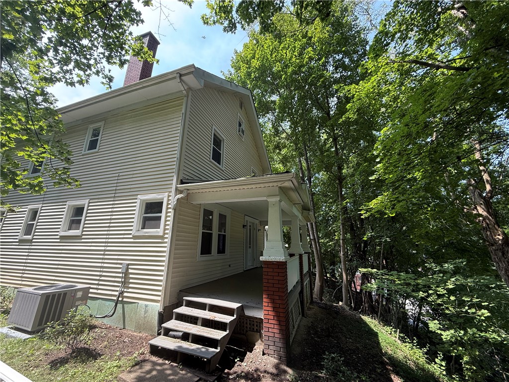 126 Spring St