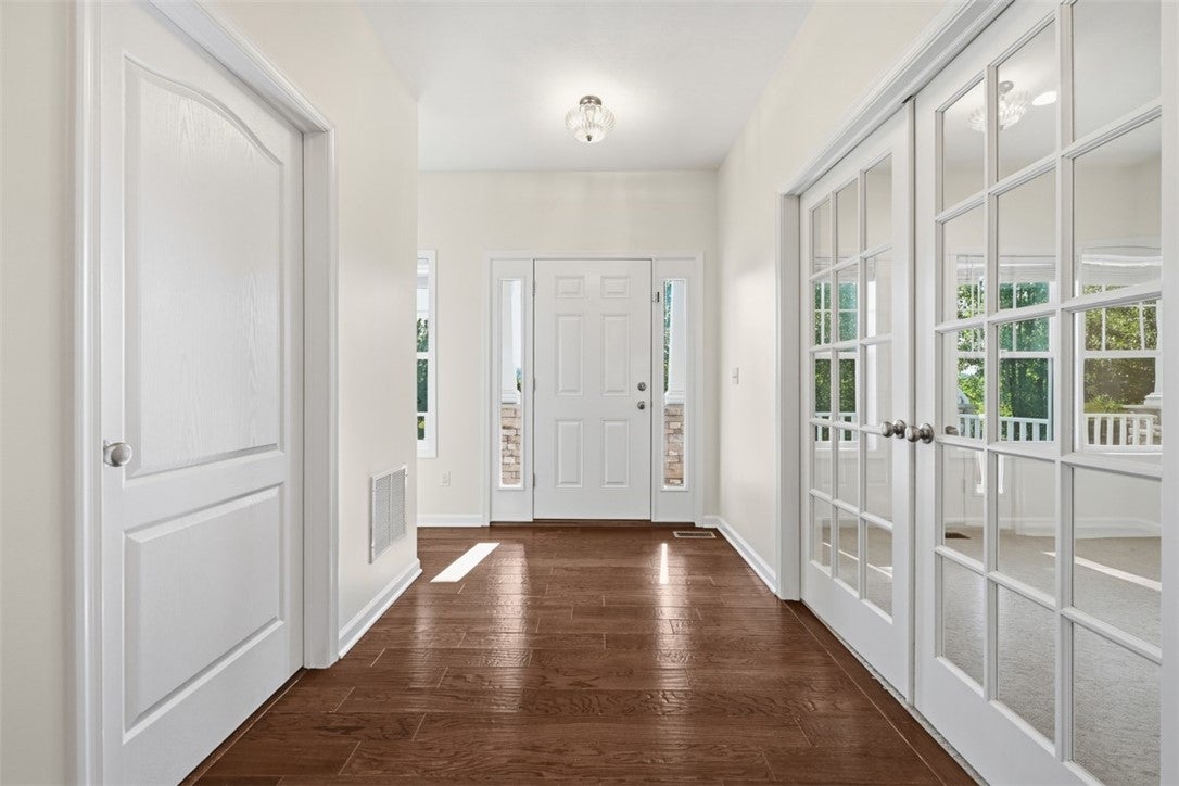 106 Brighton Ln
