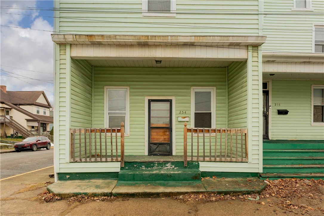 254 - 256 Pennsylvania Avenue