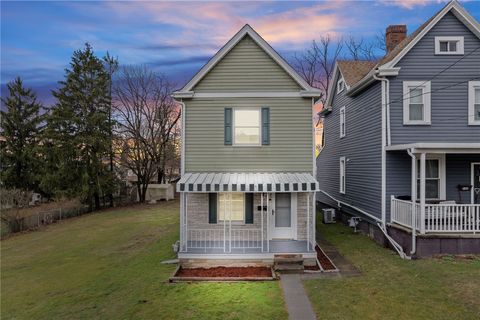 Photo of 145 Lawrence Ave, Washington, PA 15301 (MLS # 1742842)