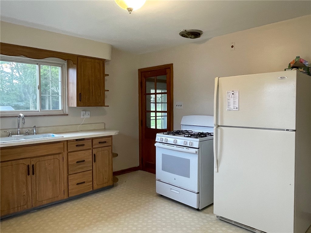 Level Green, Pennsylvania 15085, United States, 3 Bedrooms Bedrooms, ,2 BathroomsBathrooms,Residential,Active,206890