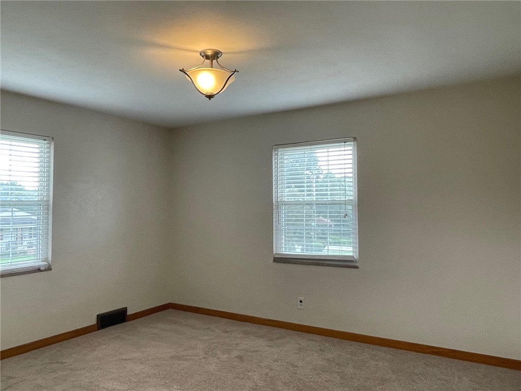 Level Green, Pennsylvania 15085, United States, 3 Bedrooms Bedrooms, ,2 BathroomsBathrooms,Residential,Active,206890