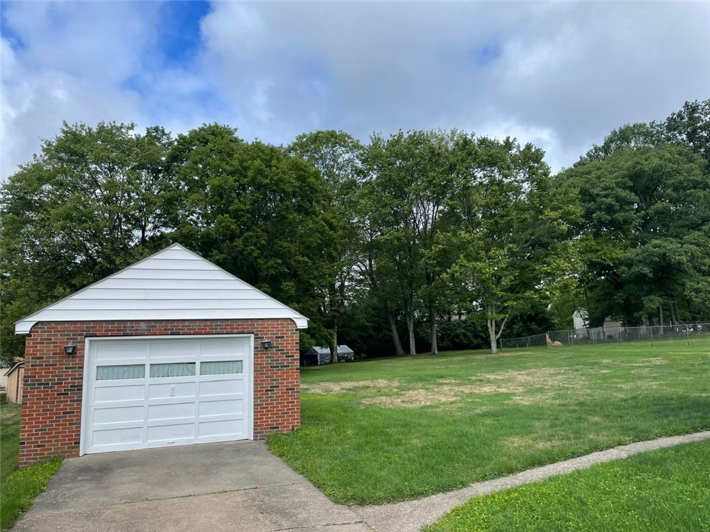 Level Green, Pennsylvania 15085, United States, 3 Bedrooms Bedrooms, ,2 BathroomsBathrooms,Residential,Active,206890