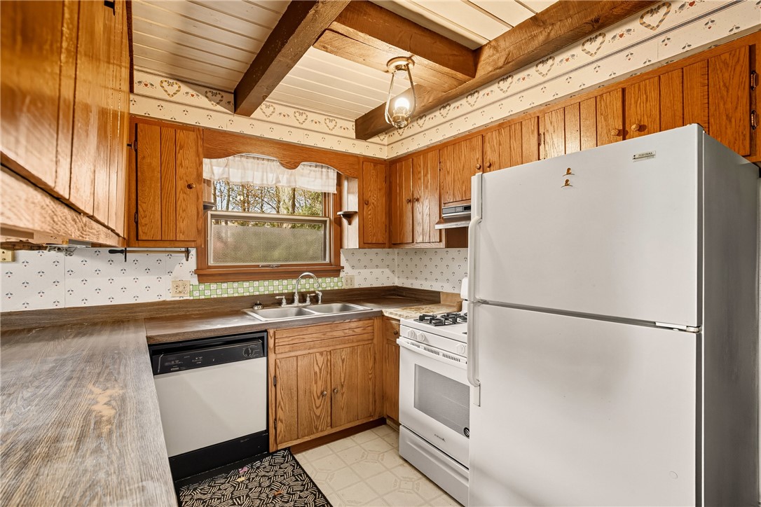 Indian Lake Boro, Pennsylvania 15926, United States, 3 Bedrooms Bedrooms, ,1 BathroomBathrooms,Residential,Active,221983