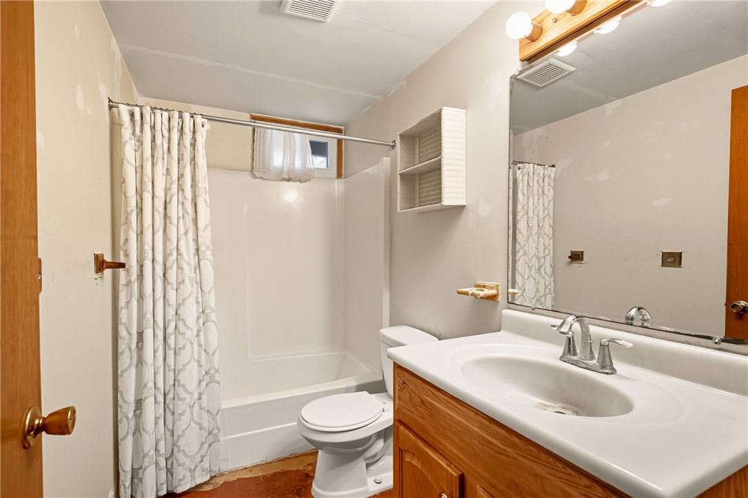 Indian Lake Boro, Pennsylvania 15926, United States, 3 Bedrooms Bedrooms, ,1 BathroomBathrooms,Residential,Active,221983