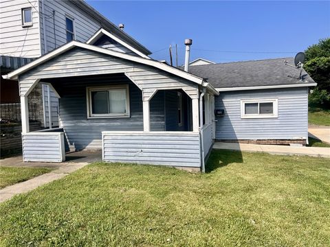 Photo of 312 S 9th St, Connellsville, PA 15425 (MLS # 1763299)