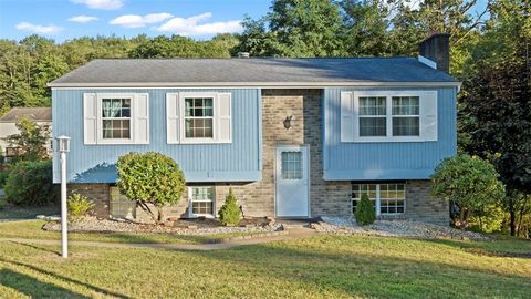 Photo of 575 Fairfield Dr, Greensburg, PA 15601 (MLS # 1745620)