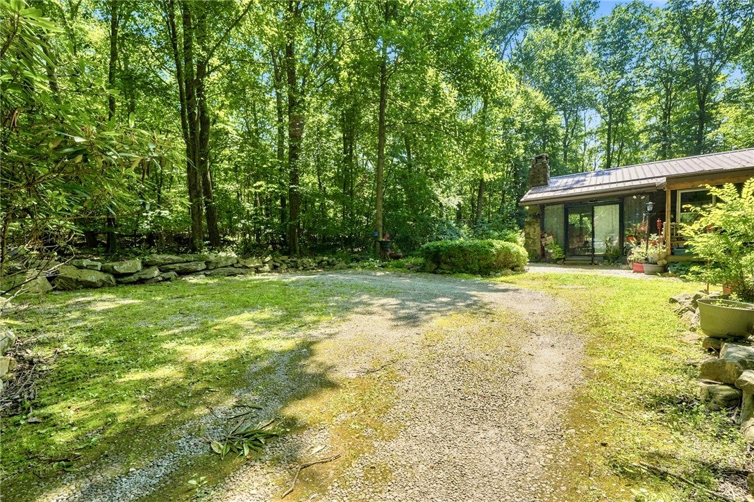 77 Spruce Peak Rd