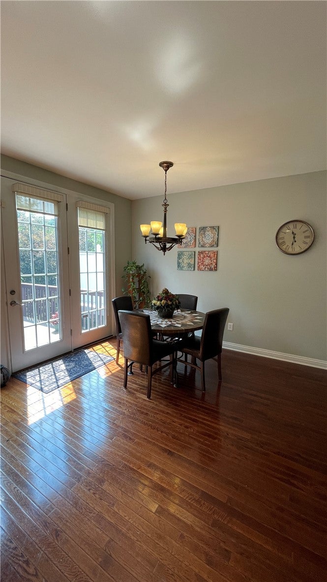 574 E Vanderbilt Dr