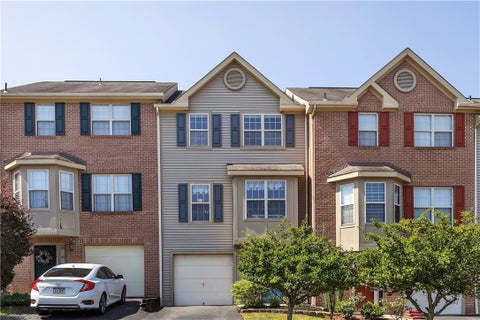 Townhouse For Sale - 116 Hillvue Dr Dr<br/> Seven Fields Boro, PA 16046