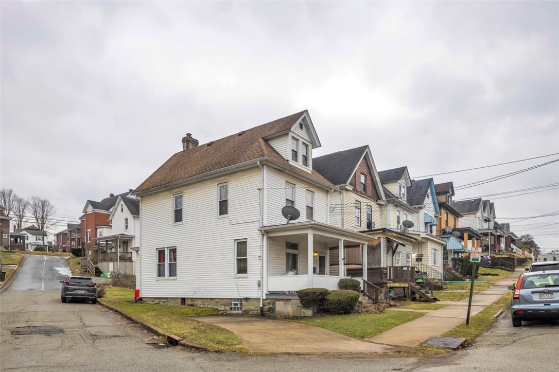 422 N 3rd St St, Jeannette, Pennsylvania image 15