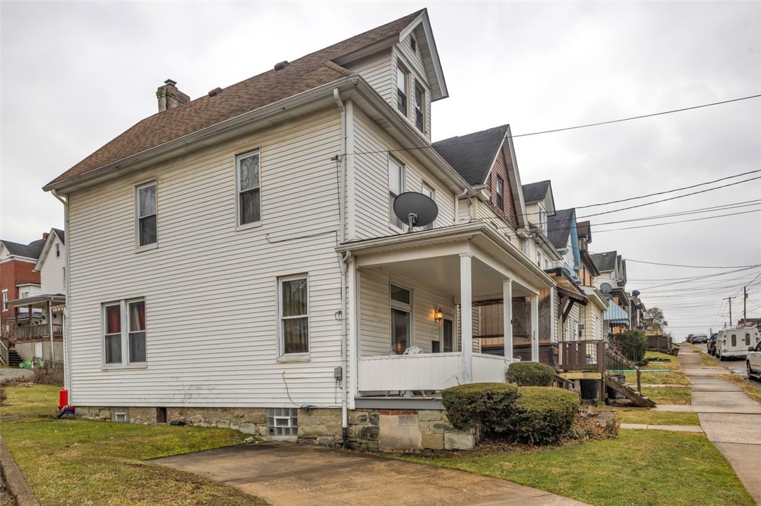 422 N 3rd St St, Jeannette, Pennsylvania image 14