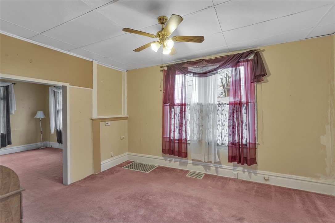 422 N 3rd St St, Jeannette, Pennsylvania image 9