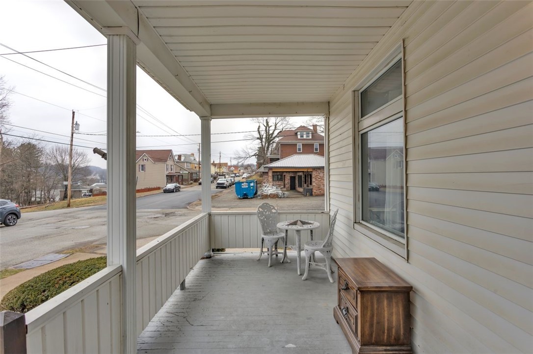 422 N 3rd St St, Jeannette, Pennsylvania image 3