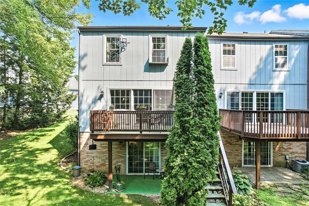 Cranberry Twp, Pennsylvania 16066, United States, 2 Bedrooms Bedrooms, ,2 BathroomsBathrooms,Residential,Pending,194937