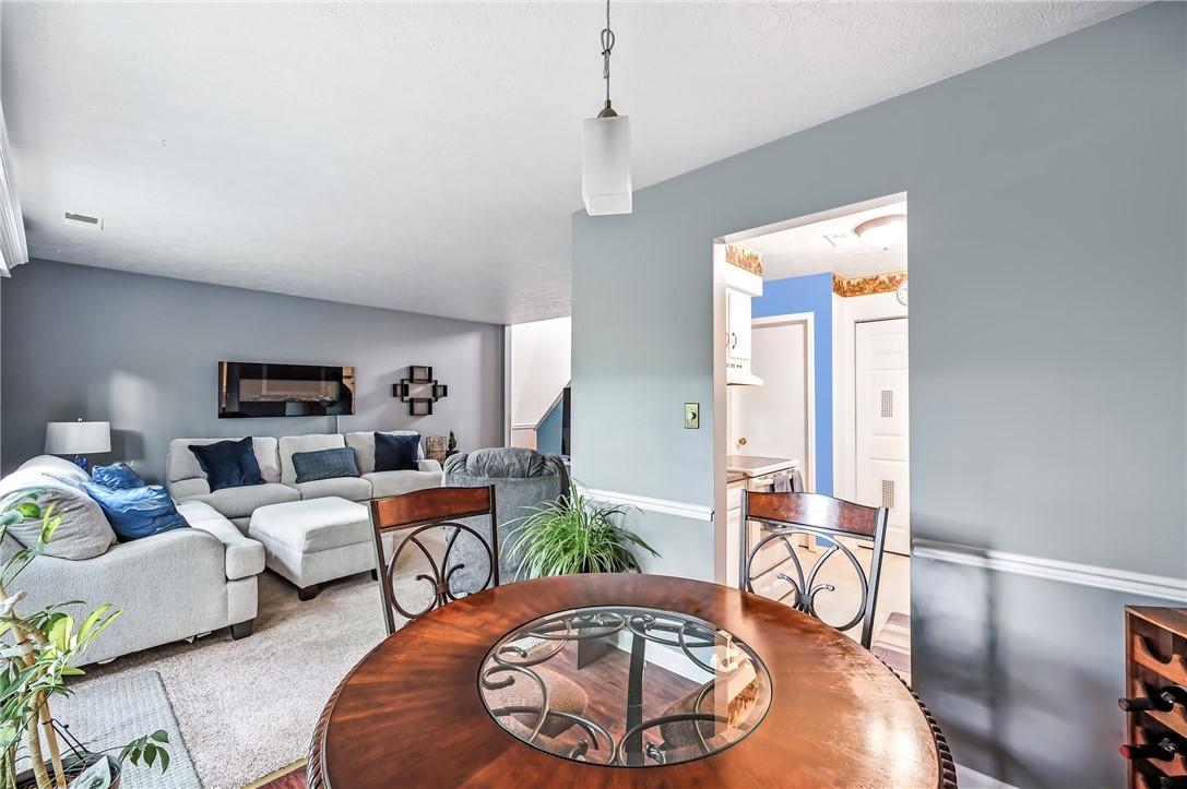 Cranberry Twp, Pennsylvania 16066, United States, 2 Bedrooms Bedrooms, ,2 BathroomsBathrooms,Residential,Pending,194937