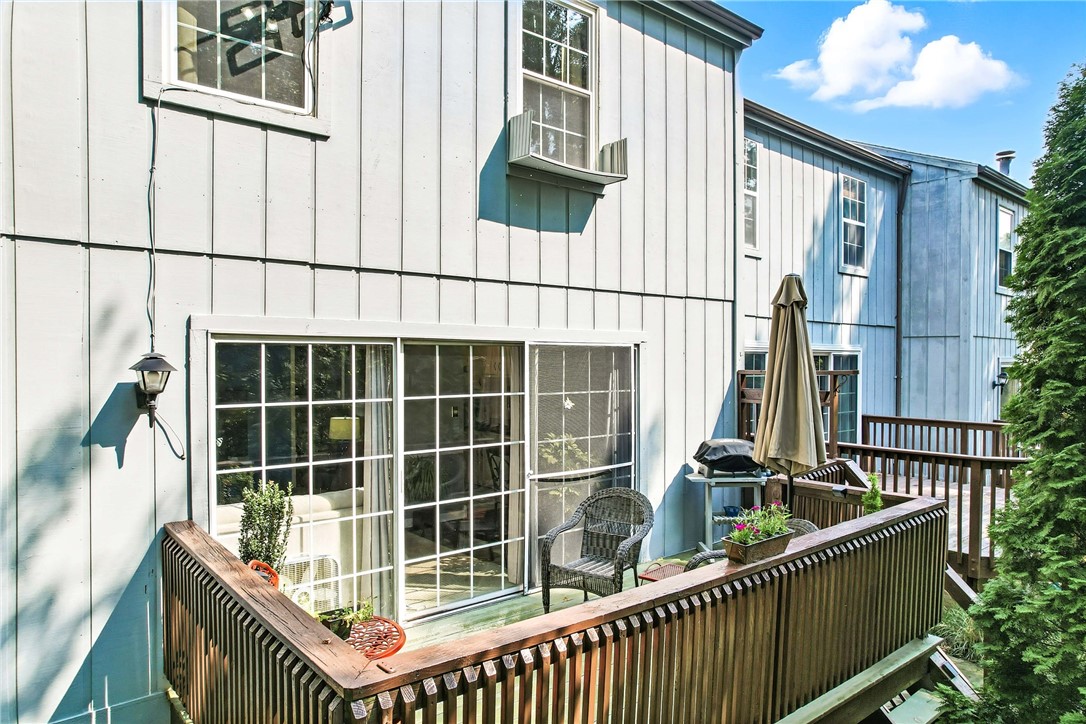 Cranberry Twp, Pennsylvania 16066, United States, 2 Bedrooms Bedrooms, ,2 BathroomsBathrooms,Residential,Pending,194937