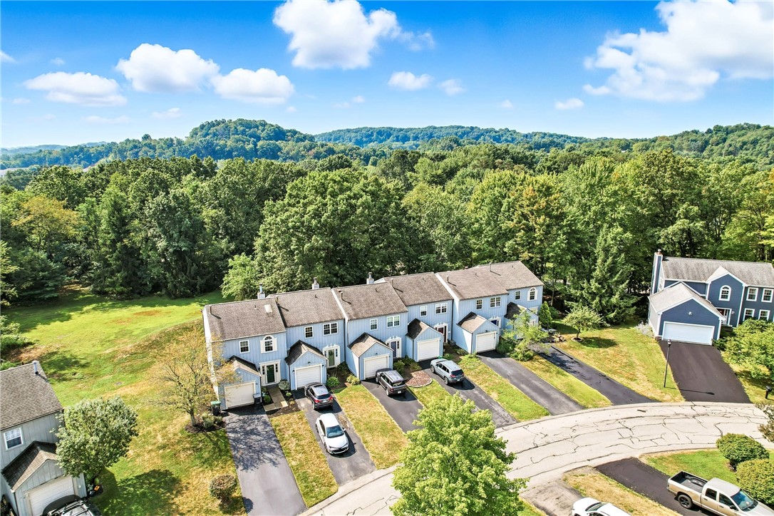 Cranberry Twp, Pennsylvania 16066, United States, 2 Bedrooms Bedrooms, ,2 BathroomsBathrooms,Residential,Pending,194937