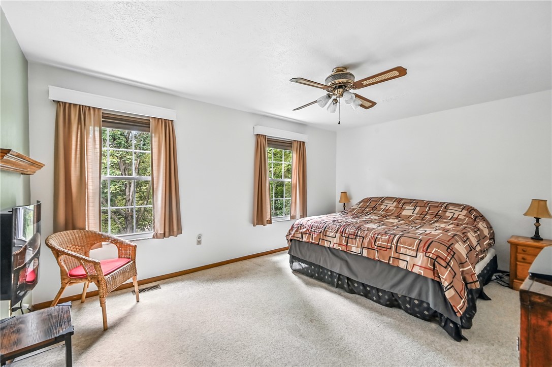 Cranberry Twp, Pennsylvania 16066, United States, 2 Bedrooms Bedrooms, ,2 BathroomsBathrooms,Residential,Pending,194937