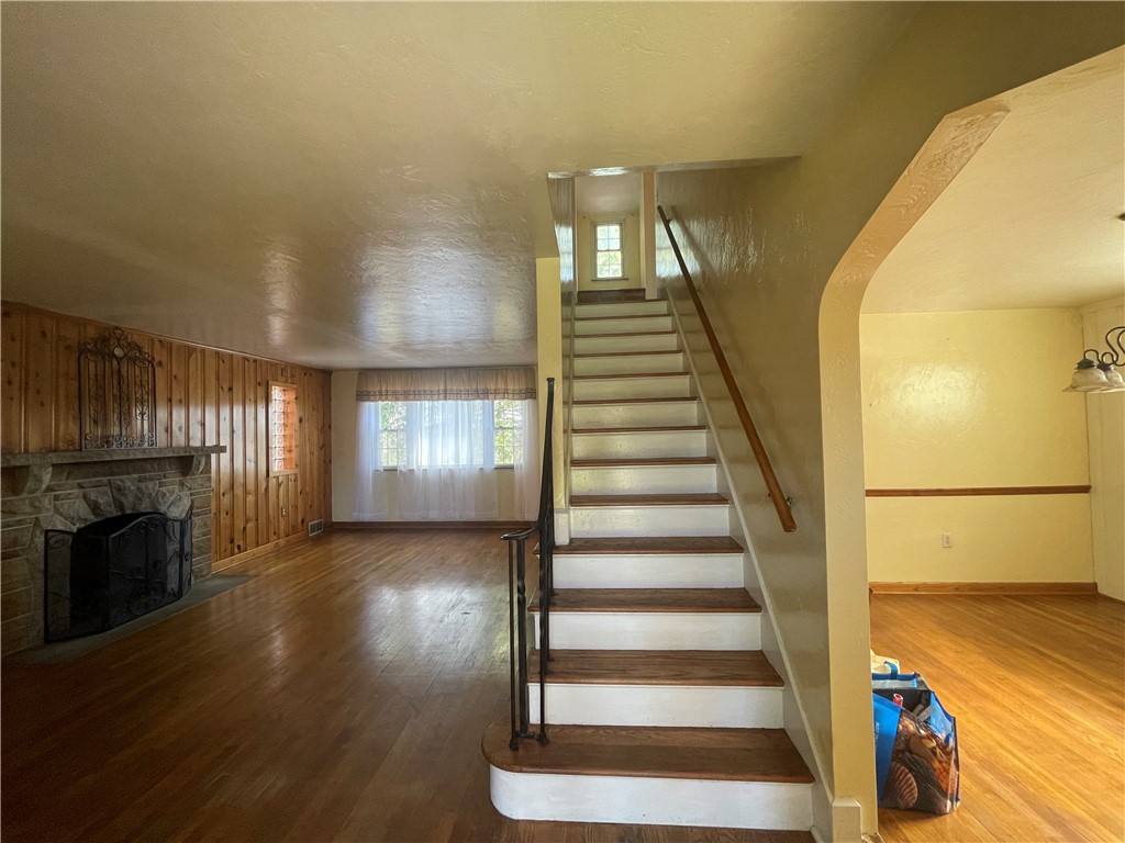 Ross Twp, Pennsylvania 15237, United States, 3 Bedrooms Bedrooms, ,2 BathroomsBathrooms,Residential,Active,225316