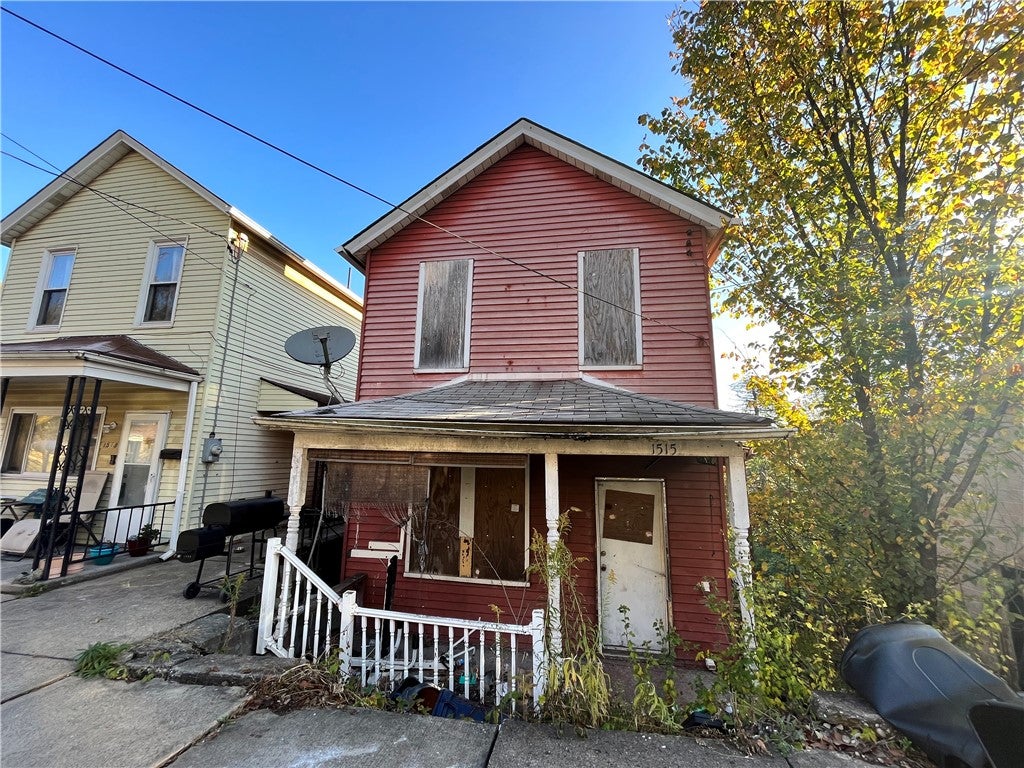 1515 Ridge Ave