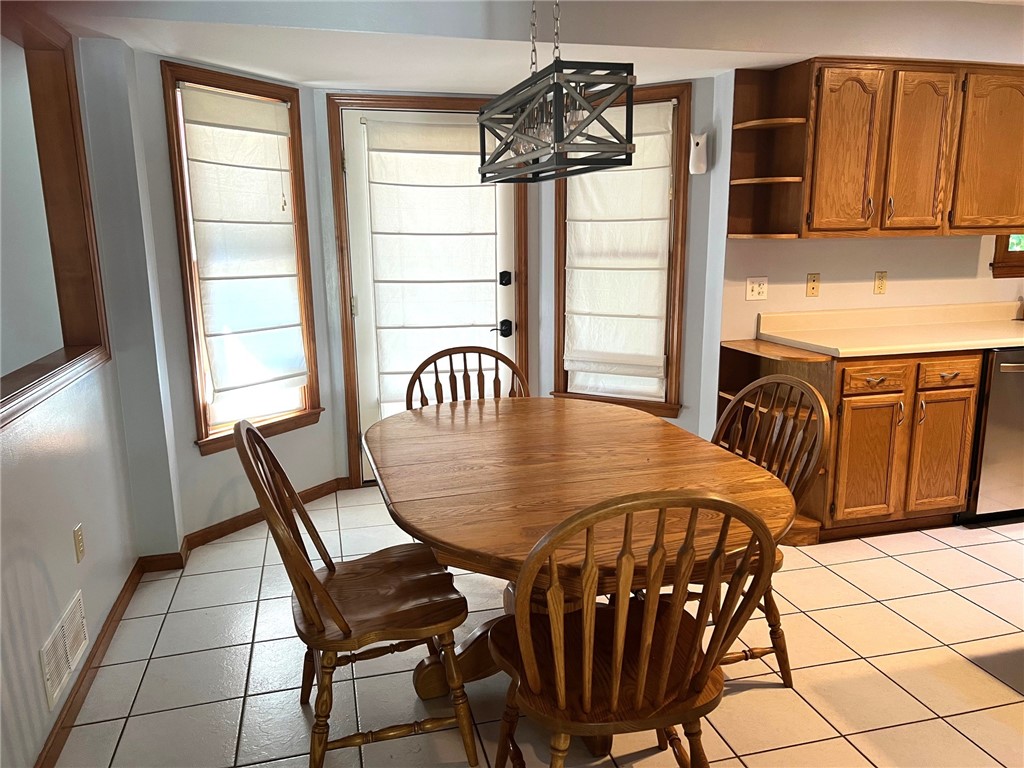 Plum Boro, Pennsylvania 15239, United States, 3 Bedrooms Bedrooms, ,3 BathroomsBathrooms,Residential,Pending,205225