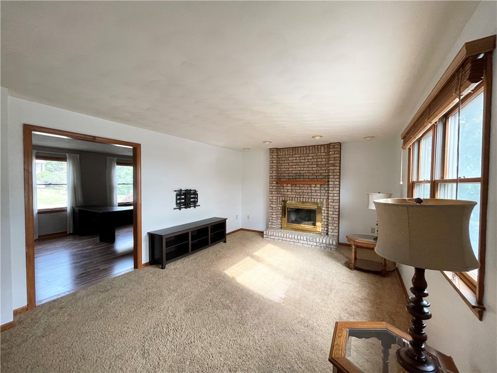 Plum Boro, Pennsylvania 15239, United States, 3 Bedrooms Bedrooms, ,3 BathroomsBathrooms,Residential,Pending,205225