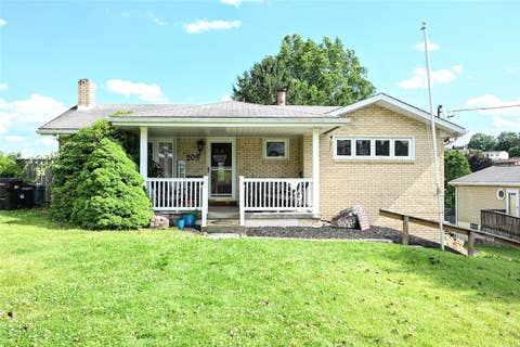 Photo of 205 Highland Dr, Elizabeth, PA 15037 (MLS # 1760948)