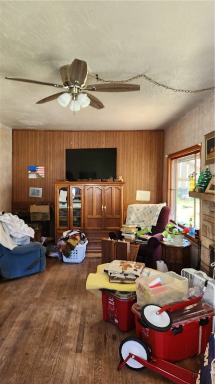 Findley Twp, Pennsylvania 16137, United States, 5 Bedrooms Bedrooms, ,2 BathroomsBathrooms,Residential,Pending,226263