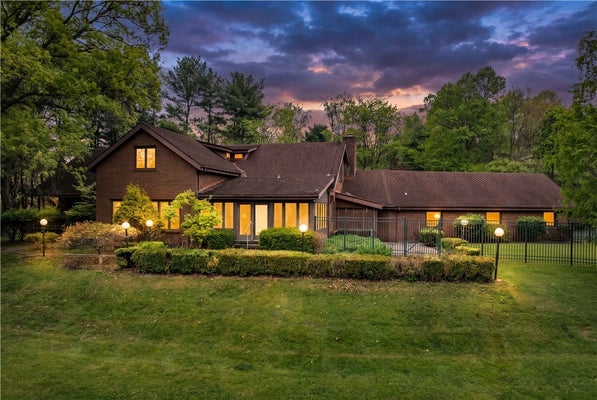 4437 TWIN OAKS DR, MURRYSVILLE, PA 15668 - Image 8665e55d06aa53309bbaf7b2555bf1b0/1920280869