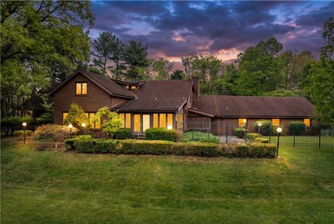 Photo of 4437 Twin Oaks Dr, Murrysville, PA 15668 (MLS # 1751158)