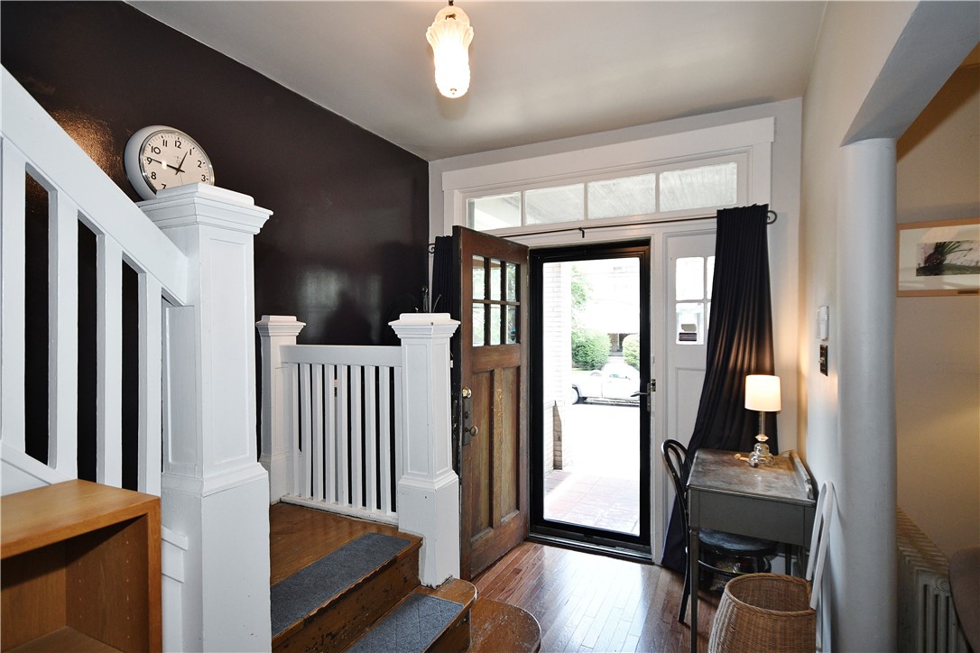 239 Gross St