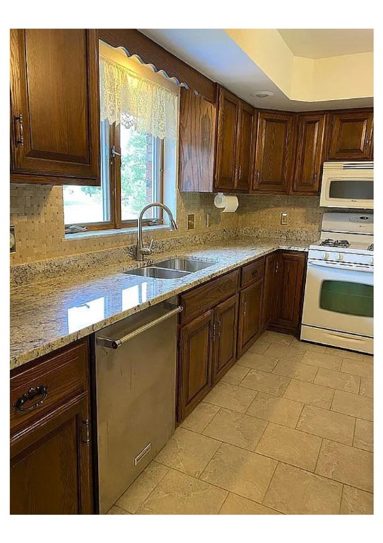 Connoquenessing Twp, Pennsylvania 16053, United States, 3 Bedrooms Bedrooms, ,3 BathroomsBathrooms,Residential,Pending,24388