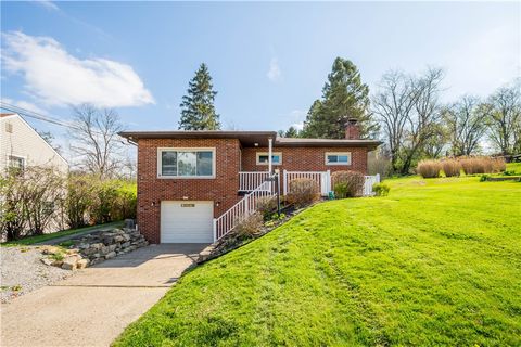 Photo of 314 Franklin Farms Rd, Washington, PA 15301 (MLS # 1748708)