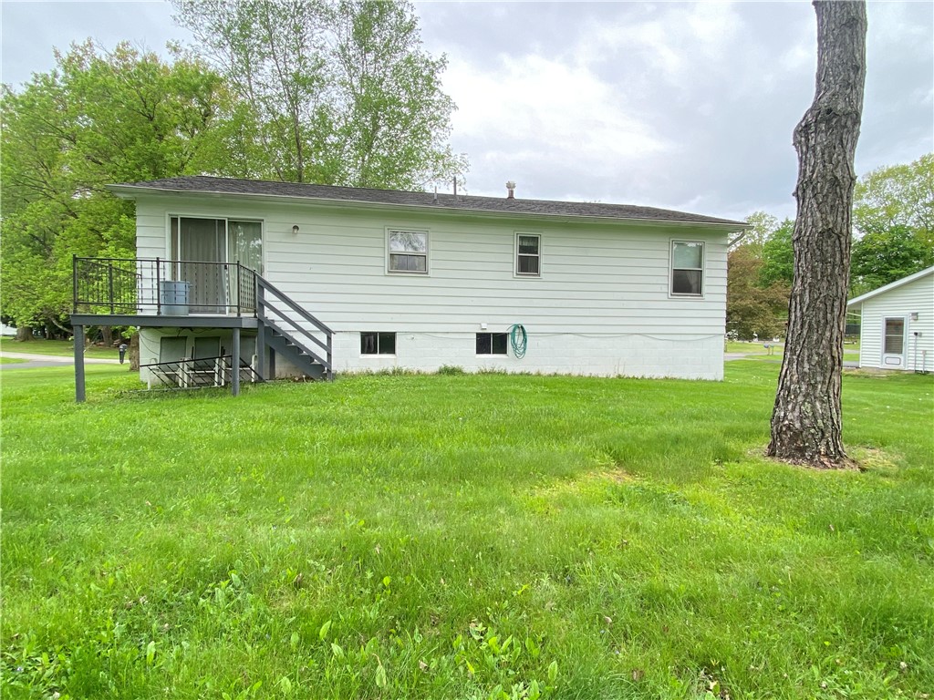 Hempfield Twp - Mer, Pennsylvania 16125, United States, 3 Bedrooms Bedrooms, ,2 BathroomsBathrooms,Residential,Contingent,148111