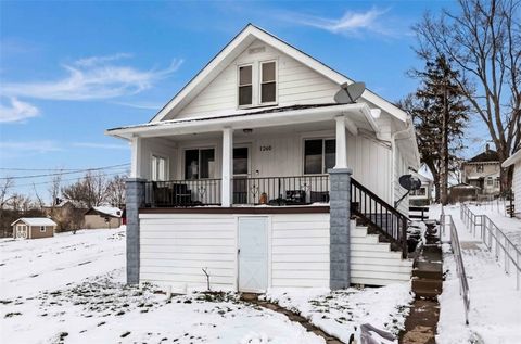 Photo of 1260 Bruce St, Washington, PA 15301 (MLS # 1744078)