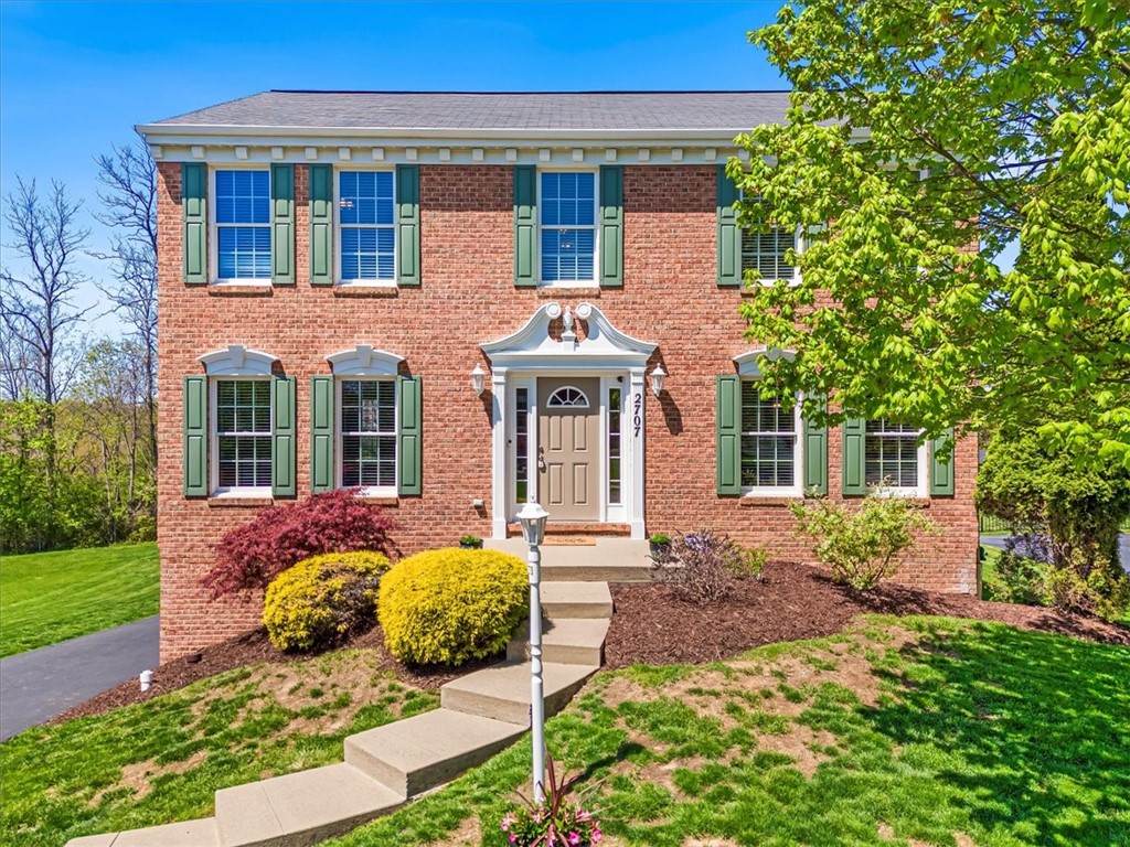 2707 Country Club Drive