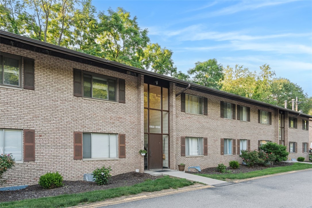 6108 Sanlin Dr