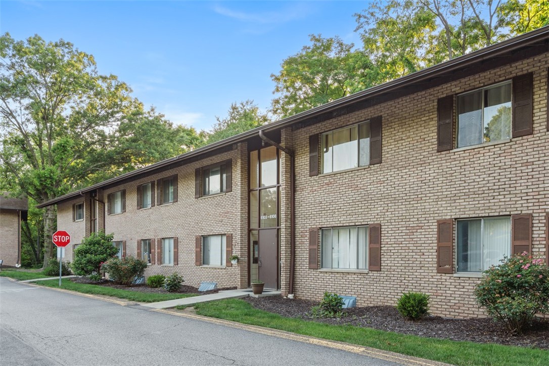 6108 Sanlin Dr