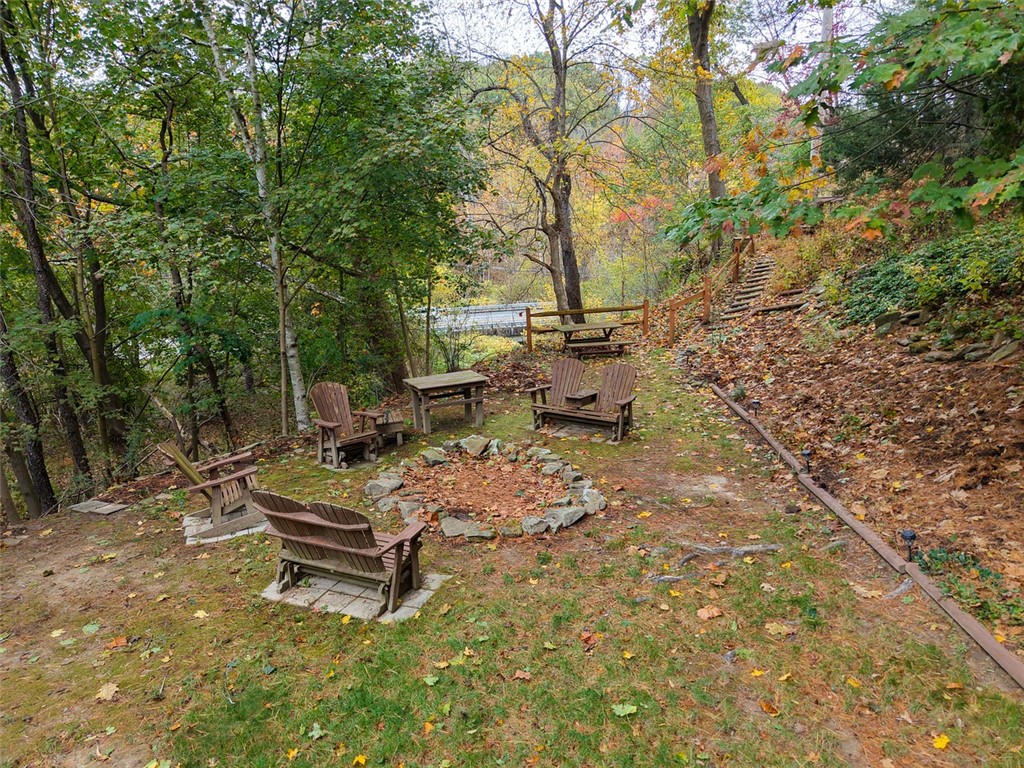 2475 ROYAL VIEW DRIVE
